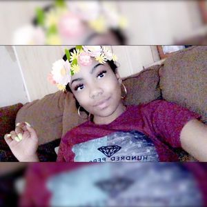 Meet your Posher, Ebonie